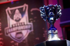 JackeyLove制霸S15资格赛：关键团战核心输出引爆电竞圈热议